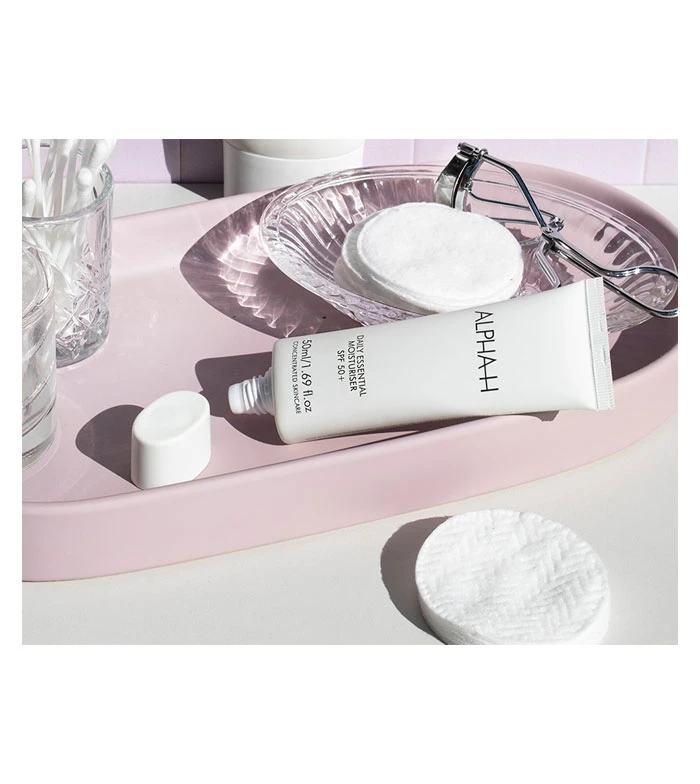 Alpha-H - Écran Solaire Daily Essential Moisturiser SPF 50+ Avec Vitamine E 5 Alpha-H - Écran Solaire Daily Essential Moisturiser SPF 50+ Avec Vitamine E – Image 5