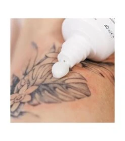 Avène - *Cicalfate+* - Crème Hydratante Réparatrice Post-chirurgicale Et Post-tatouage - 40ml 5 Avène - *Cicalfate+* - Crème Hydratante Réparatrice Post-chirurgicale Et Post-tatouage - 40ml -Cosmétiques Chic Promos Magasin avene cicalfate crema hidratante reparadora posquirurgica y postatuaje 40ml 3 77654