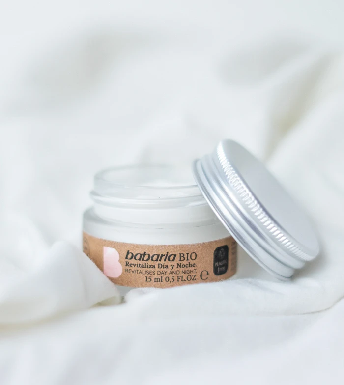 Babaria - Crème Contour Des Yeux BIO Revitalise Jour Et Nuit 3 Babaria - Crème Contour Des Yeux BIO Revitalise Jour Et Nuit – Image 3