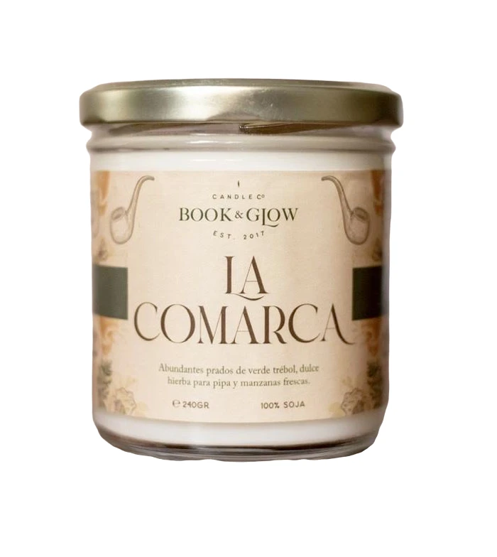 Book And Glow - *Mondes Extraordinaires* - Bougie De Soja Végétalienne - La Comarca 1 Book And Glow - *Mondes Extraordinaires* - Bougie De Soja Végétalienne - La Comarca