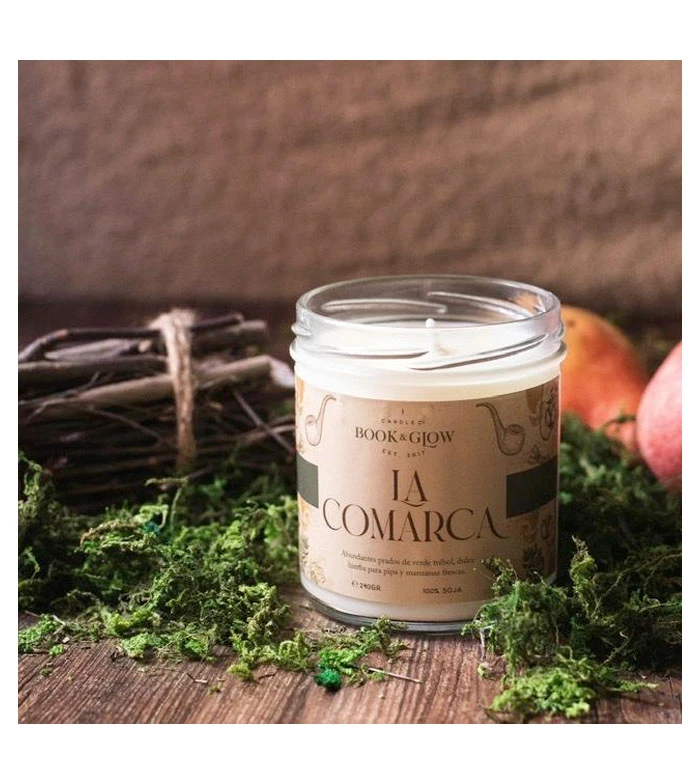 Book And Glow - *Mondes Extraordinaires* - Bougie De Soja Végétalienne - La Comarca 2 Book And Glow - *Mondes Extraordinaires* - Bougie De Soja Végétalienne - La Comarca – Image 2