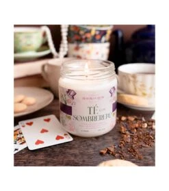 Book And Glow - *Remarkable Worlds* - Bougie De Soja - Thé Avec Le Chapelier -Cosmétiques Chic Promos Magasin book and glow mundos extraordinarios vela de soja vegana te con el sombrerero 4 71788