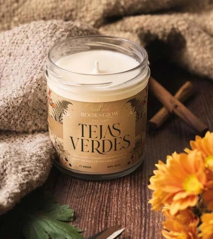 Book And Glow - *Mundos Extraordinarios* - Bougie De Soja - Tejas Verdes 3 Book And Glow - *Mundos Extraordinarios* - Bougie De Soja - Tejas Verdes – Image 3