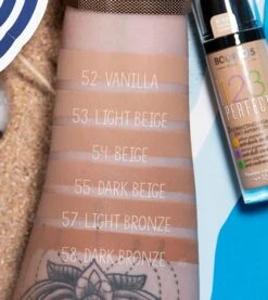 Bourjois - Fond De Teint 123 Perfect - 53: Light Beige 5 Bourjois - Fond De Teint 123 Perfect - 53: Light Beige -Cosmétiques Chic Promos Magasin bourjois base de maquillaje 123 perfect 53 light beige 3 36811
