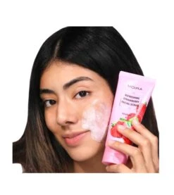 Moira - Gommage Visage Rafraîchissant - Fraise 6 Moira - Gommage Visage Rafraîchissant - Fraise -Cosmétiques Chic Promos Magasin moira exfoliante facial refrescante fresa 3 76222
