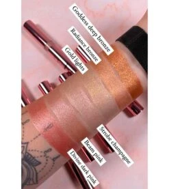 Makeup Revolution Revolution - Iluminateur Liquide Bright Light - Goddess Deep Bronze -Cosmétiques Chic Promos Magasin revolution iluminador liquido bright light goddess deep bronze 3 67206