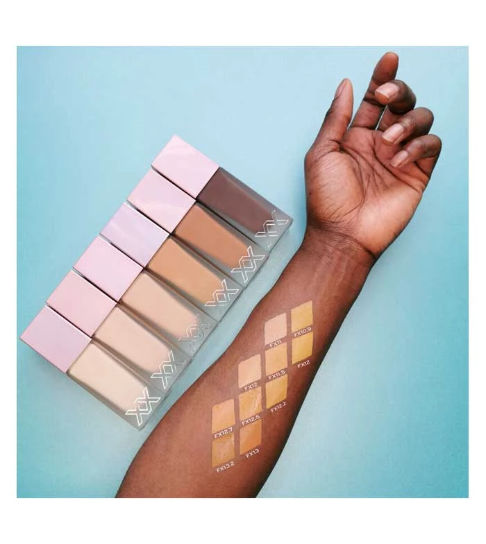 XX Revolution - Fond De Teint Glow Skin Fauxxdation - FX4.5 6 XX Revolution - Fond De Teint Glow Skin Fauxxdation - FX4.5 – Image 6