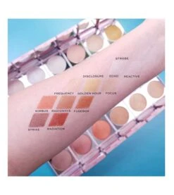 XX Revolution - Highlighter En Poudre XXPosure - Golden Hour 6 XX Revolution - Highlighter En Poudre XXPosure - Golden Hour -Cosmétiques Chic Promos Magasin xx revolution iluminador en polvo xxposure golden hour 3 53664
